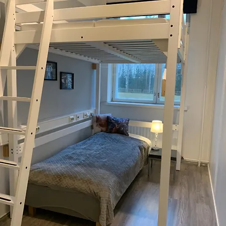 Wanha Koulu Tahko Onnela, 4mh, Palju, Sauna, Tupakeittioe, Wifi, Liikuntasali, Rinteetsparavintola 6km, Lemmikit Ok, Edukas Apartament *